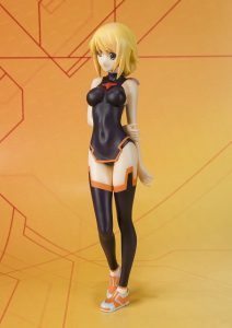 Charlotte-InfiniteStratos-FigureArts-Figure-2