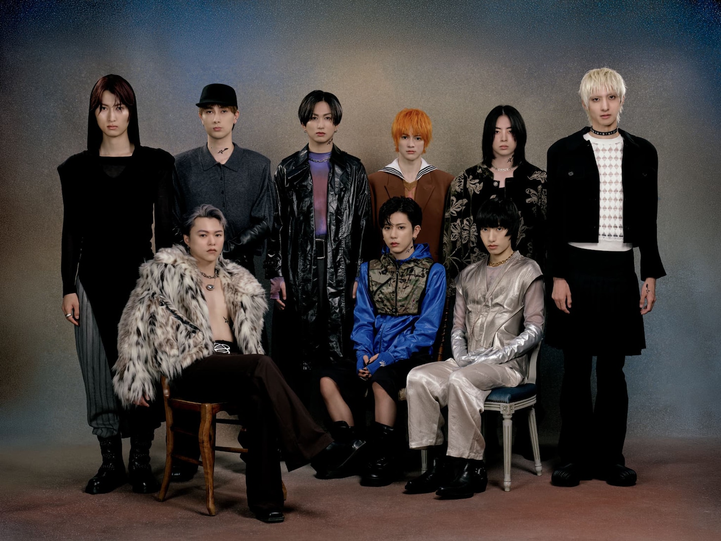 Foto promocional do grupo SUPER★DRAGON
