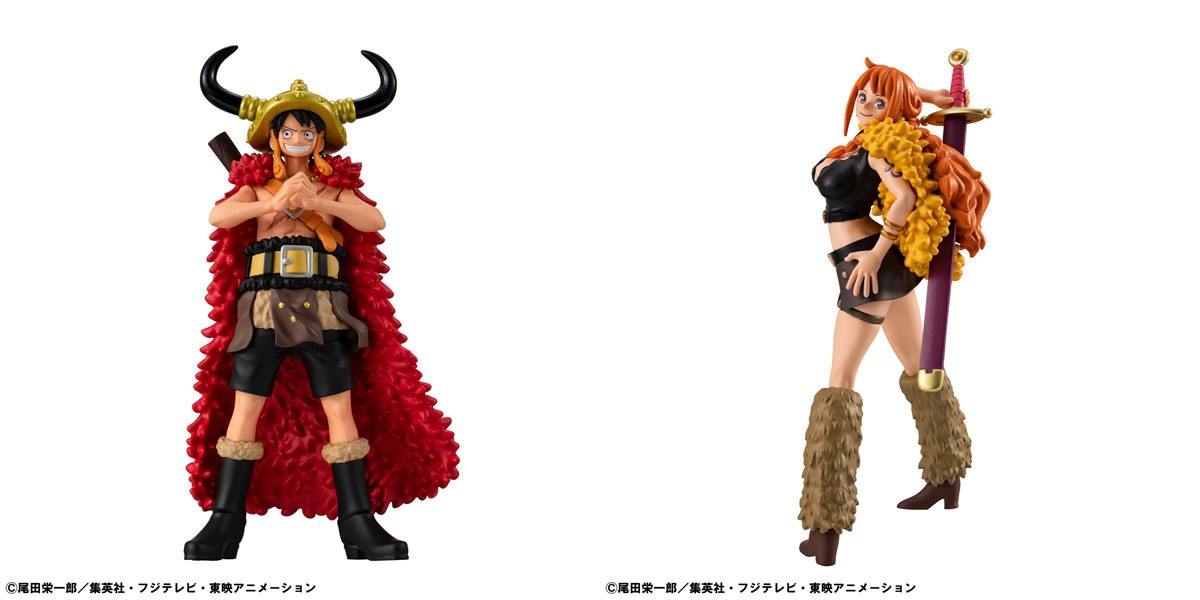 Figuras de Luffy e Nami com trajes de Elbaf lado a lado