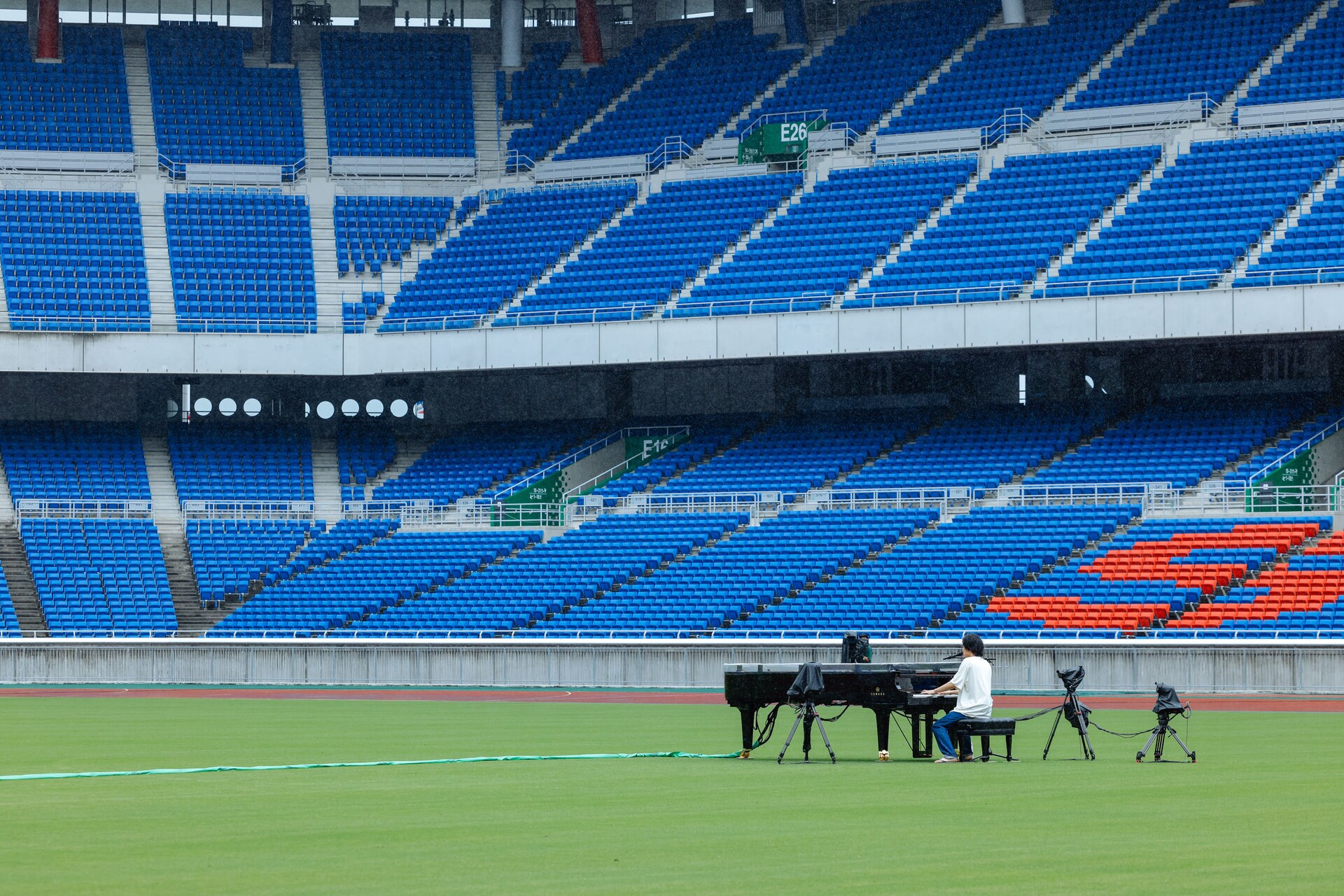 Fujii Kaze apresenta recital de piano no Tokyo Dome por meio do YouTube